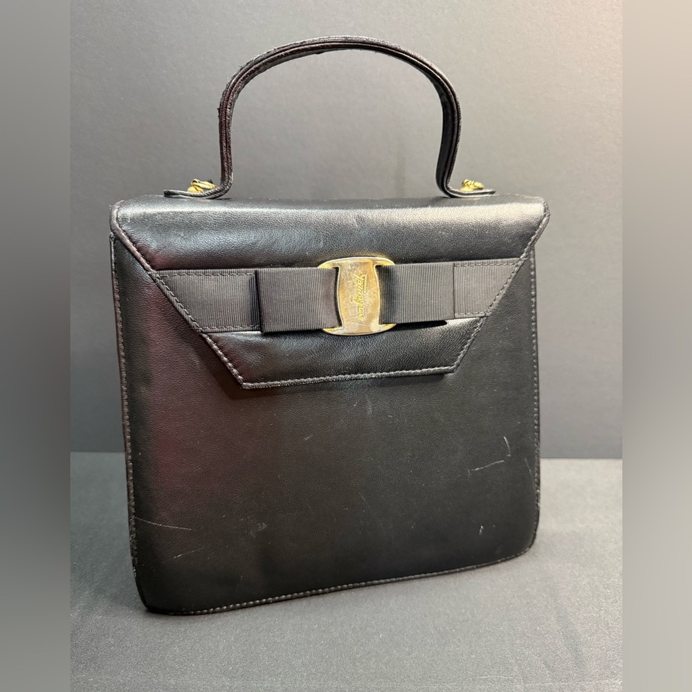 Vintage Ferragamo Black Leather Ladies Handbag Top Handle Sections Pockets